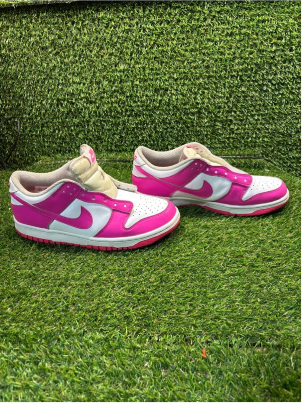 Girls Nike Dunk Low Sneakers White and Pink Size 7 (Big Girl) #1047